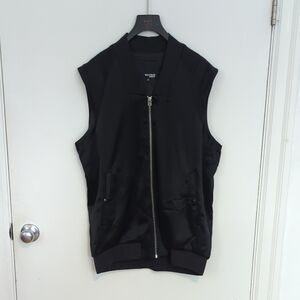 Wilfred Black Sleeveless Zip-Up Vest
